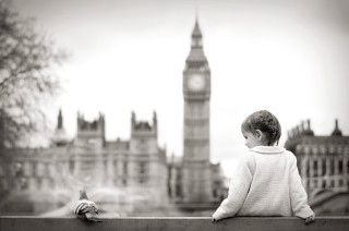 Little boy sitting ledge bird - a ledge free wallpaper