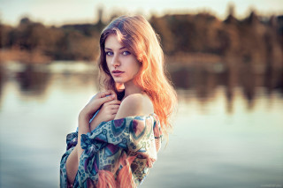 Woman red hair water pose - an impressionist painting free wallpaper for desktop