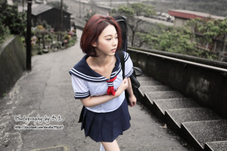 Woman backpack bowtie walking street - byeon sangbyeok free wallpaper