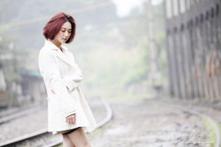 Woman red hair train track - movie still free wallpaper
