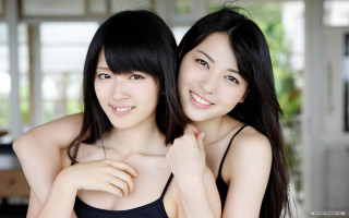 Asian women posing picture room - aguri uchida free wallpaper