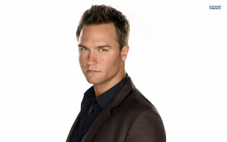 Man suit black shirt serious - his face and shoulders free wallpaper