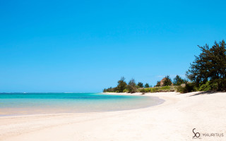 Beach clear blue sky white 2 - widescreen free wallpaper