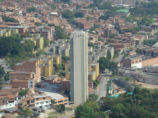 City tall tower clock parking - a tall tower free wallpaper