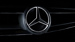 Mercedes logo car grille dark - path free wallpaper for desktop