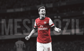 Man red shirt celebrating goal - heroic free wallpaper