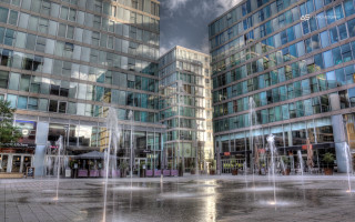 Large building fountain windows side - cherryl fountain free wallpaper