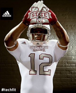 Football man mississippi helmet derek - derek hill free wallpaper