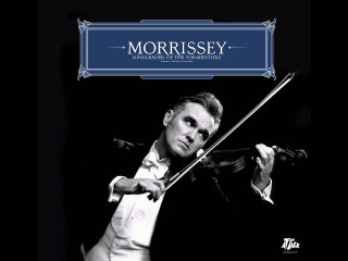 Man white suit violin blue 2 - grotesque free wallpaper