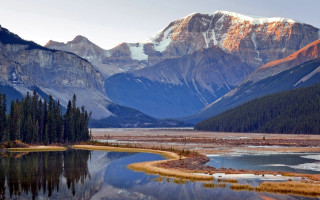 Mountain range lake forest snow - the top of the mountains free wallpaper
