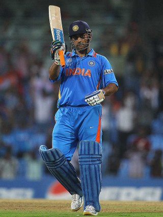 Heroic man batting stadium sportswear - don arday free wallpaper