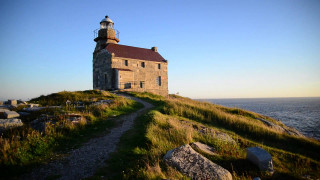Lighthouse hill path water blue - a photo free wallpaper