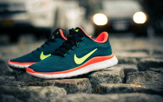 Nike shoes rock street car - fluorescent free wallpaper
