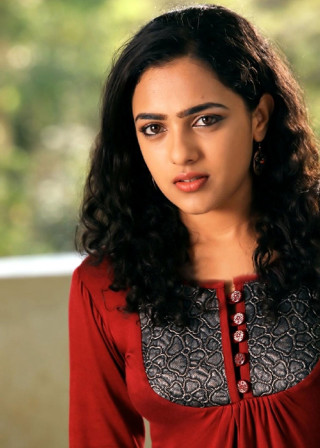 Woman reddress blackwhite top portrait - movie still frame free wallpaper