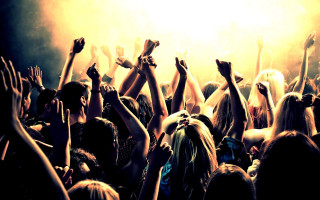 Concert crowd epylon ship explosion - a crowd of people free wallpaper