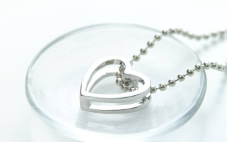 Heart pendant ballchain glassplate beadnecklace - evert collier free wallpaper