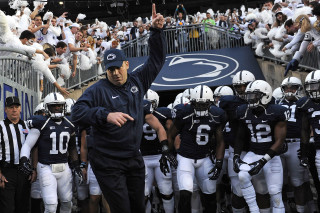 Football coach instructions team stadium - turnaround free wallpaper