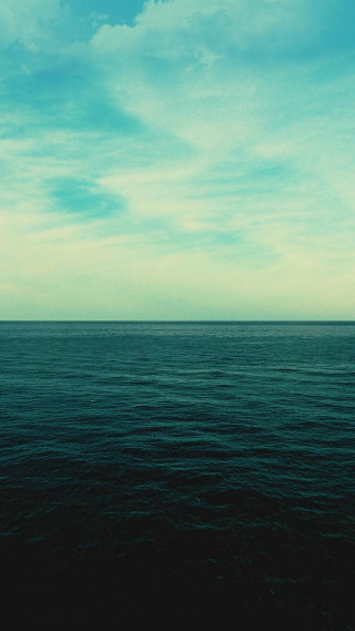 Boat floating water blue sky - a boat free wallpaper