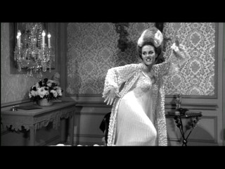 Woman dress hat fireplace mirror - theatrical free wallpaper