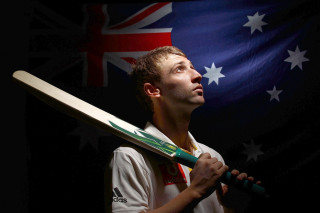 Man holding bat australia flag - australian tonalism free wallpaper