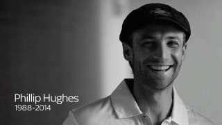 Man hat smiles black white - david dougal williams free wallpaper