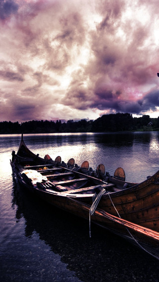 Boat lake lighthouse dock night - a boat free wallpaper