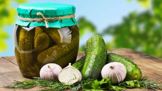 Jar pickles cucumbers blue lid - a blue sky background free wallpaper