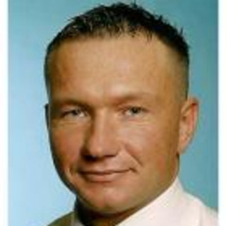 Man suit tie smiling picture - bernd fasching free wallpaper