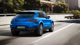 Blue porsche macan city street 2 - the background and a building in the background free wallpaper