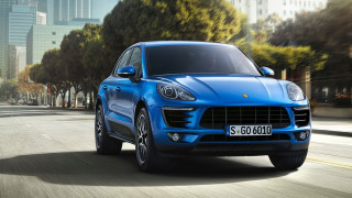 Blue porsche cayenne city street - a city street free wallpaper