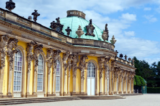 Large building green dome clock - berlin secession free wallpaper