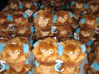 Stuffed animals blue brown group - beeple free wallpaper