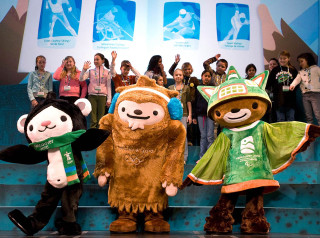 Mascot costumes stage green hat - promotional image free wallpaper