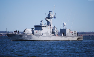 Large gray boat floating water 5 - water next free wallpaper