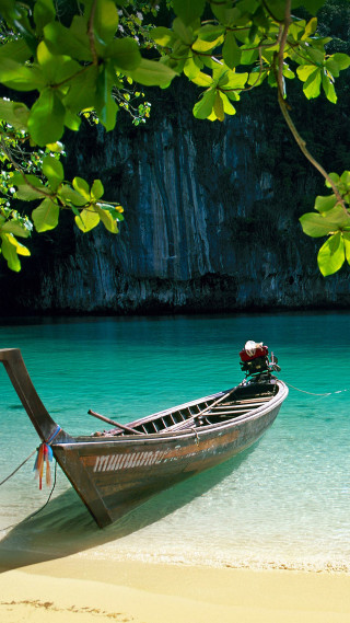 Boat beach water trees background 2 - impressionist free wallpaper