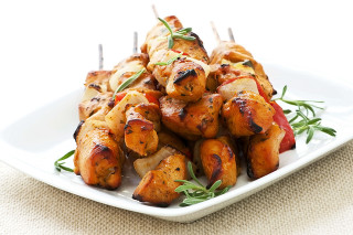 Chicken skewers herbs tablecloth napkin - a white cloth free wallpaper