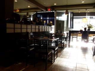 Restaurant tables chairs person middle - elbridge ayer burbank free wallpaper