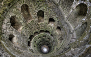 Spiral staircase stone building moss - moss free wallpaper