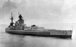 Battleship ocean boat smoke floating - a large battleship free wallpaper