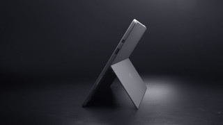 Laptop table darkroom light shining - product photo free wallpaper