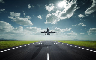 Jetliner flying runway blue sky - andries stock free wallpaper