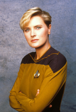Woman star trek uniform photo - free sci-fi wallpaper
