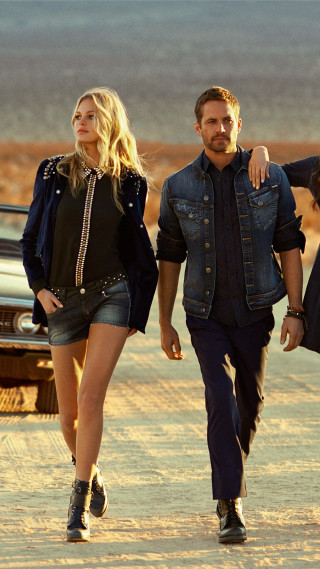 Man woman walking dirt road - a man and a woman free wallpaper