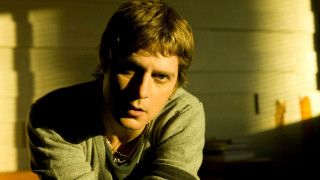 Man bench sun hands knees - andrew bell free wallpaper