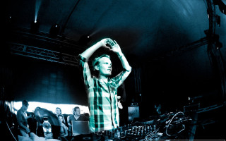 Man dj set concert hands - a concert free wallpaper