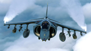 Fighter jet cloudy sky smoke 6 - the bottom of the jet free wallpaper