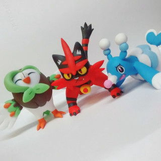 Toy animals group white surface - free sports wallpaper