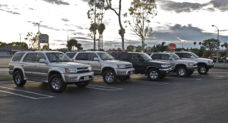 Trucks parking lot palm trees - western free wallpaper