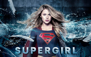 Woman superman costume water splashes - cherryl fountain free wallpaper