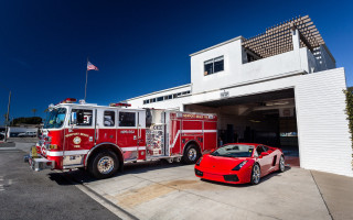 Fire truck fire station red - a fire truck free wallpaper